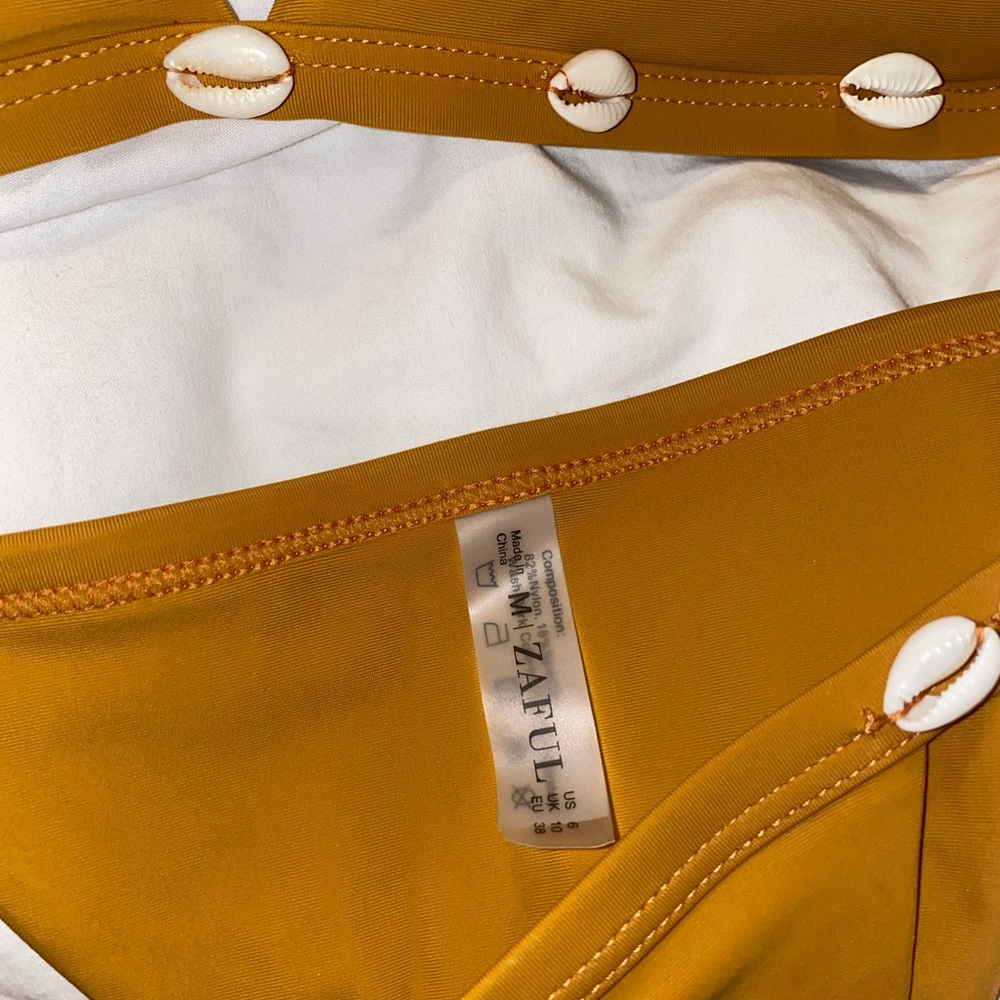 bikini - Picture 6 of 6